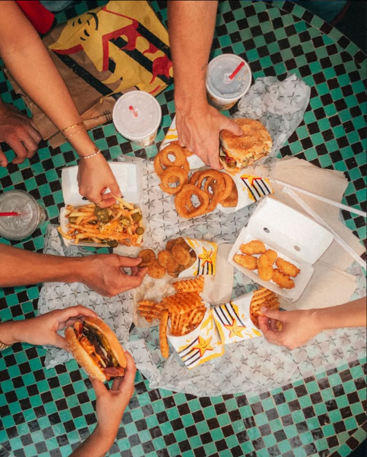 Carls-Jr-Friends-Sharing